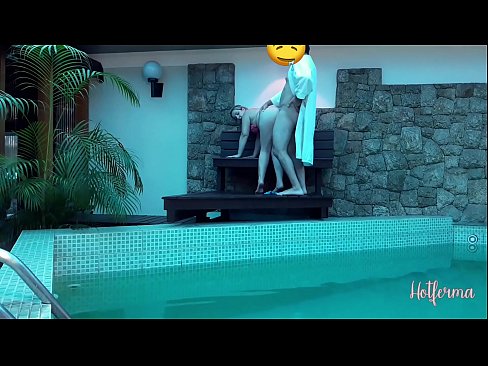 ❤️ Šéf pozve služebnou k bazénu, ale neodolala žhavému ❤❌ Anal video u cs.lansexs.xyz ❌